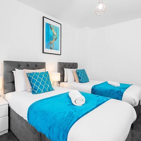 4 Bedroom House - Accommodates 7 - Garden - Parking - Netflix - Wifi - 559T Birmingham Buitenkant foto