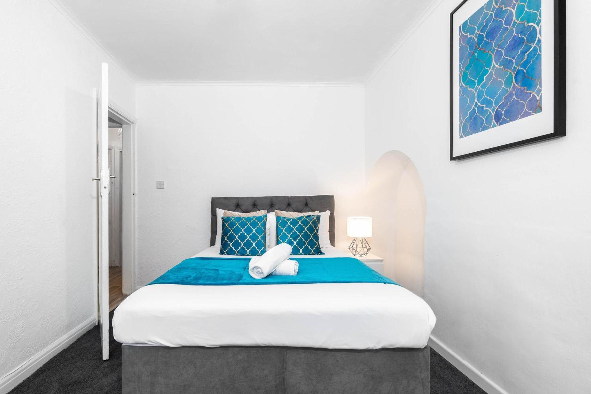 4 Bedroom House - Accommodates 7 - Garden - Parking - Netflix - Wifi - 559T Birmingham Buitenkant foto