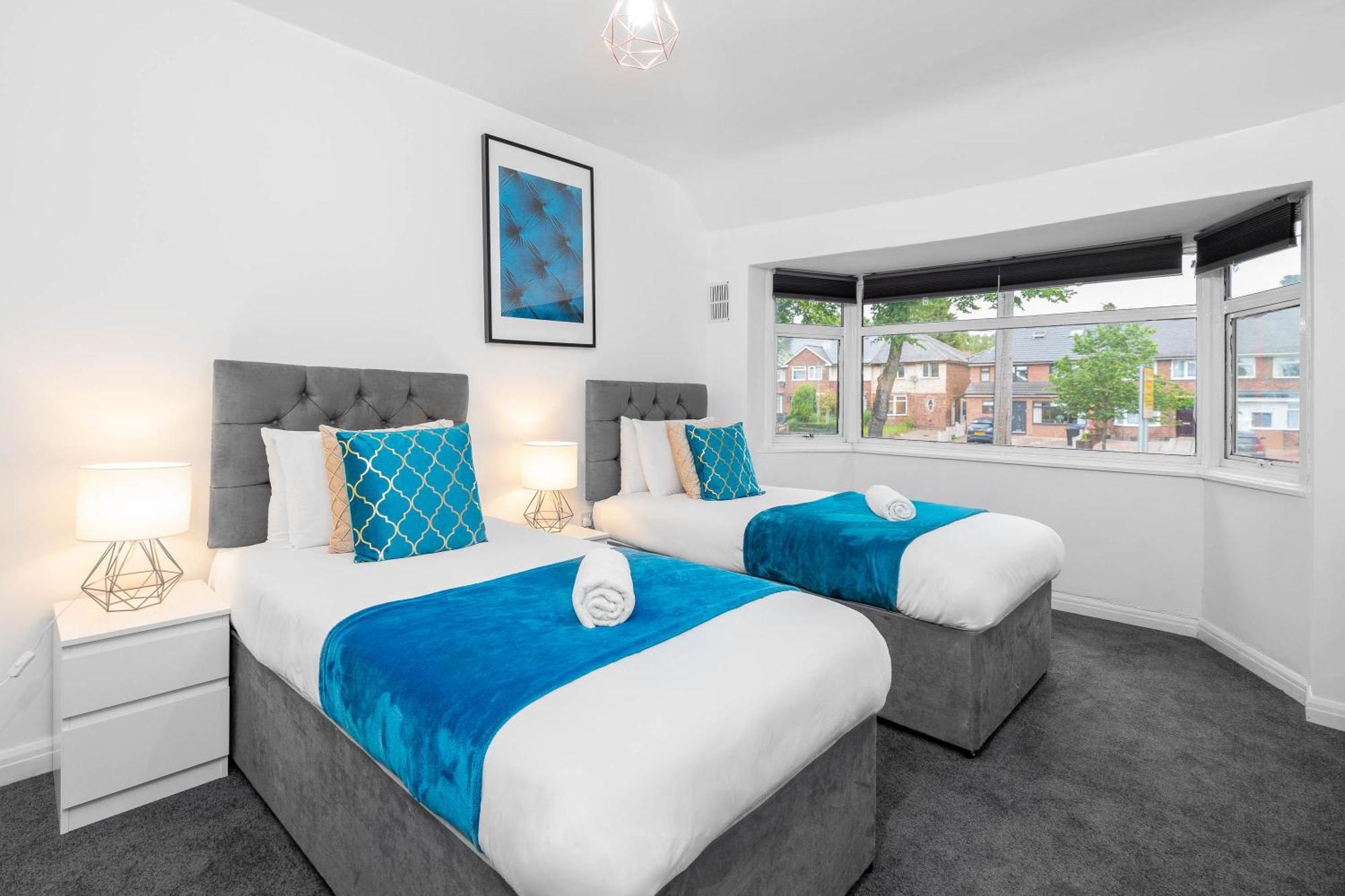 4 Bedroom House - Accommodates 7 - Garden - Parking - Netflix - Wifi - 559T Birmingham Buitenkant foto