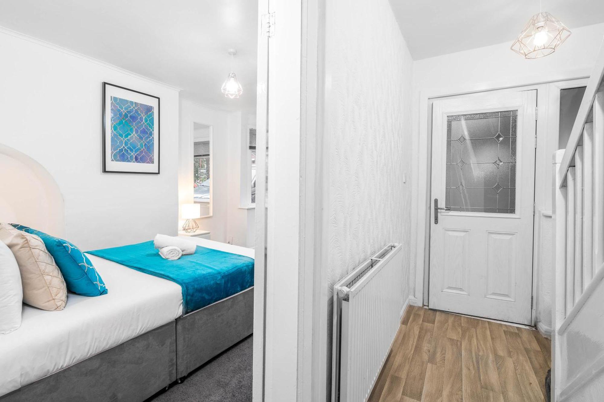 4 Bedroom House - Accommodates 7 - Garden - Parking - Netflix - Wifi - 559T Birmingham Buitenkant foto